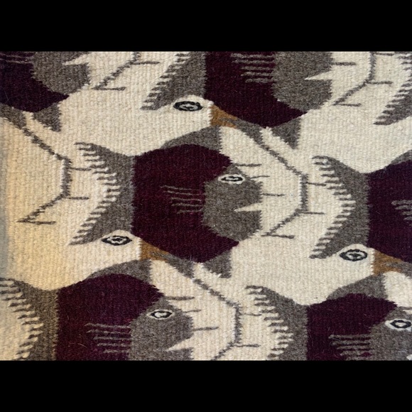 Handcrafted wool rug - Picture 2 of 2